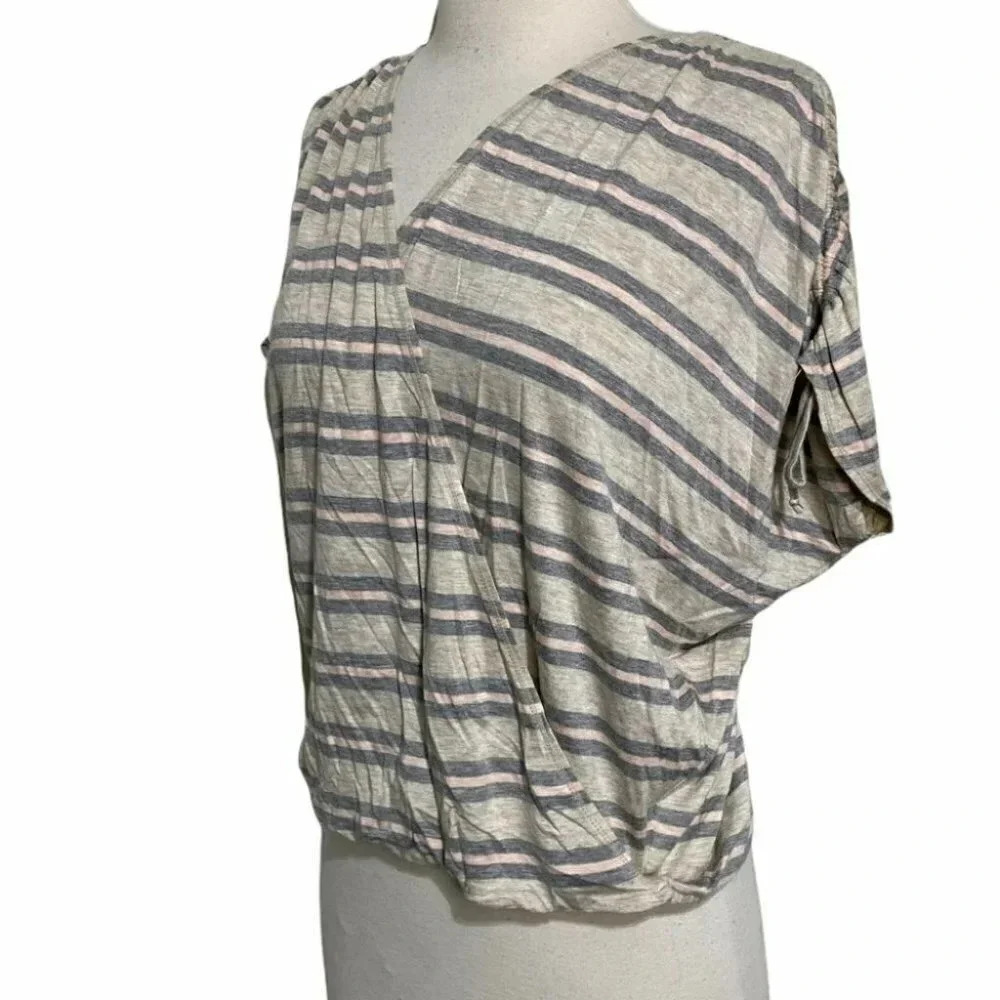 Studio M XS gray & pink striped surplice top